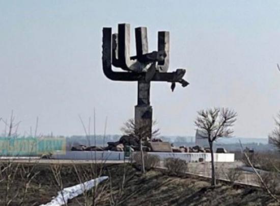 Destruction of memorial in Drobytsky Yar by the russians completely refutes the myth about Nazism in Ukraine - Boris Lozhkin